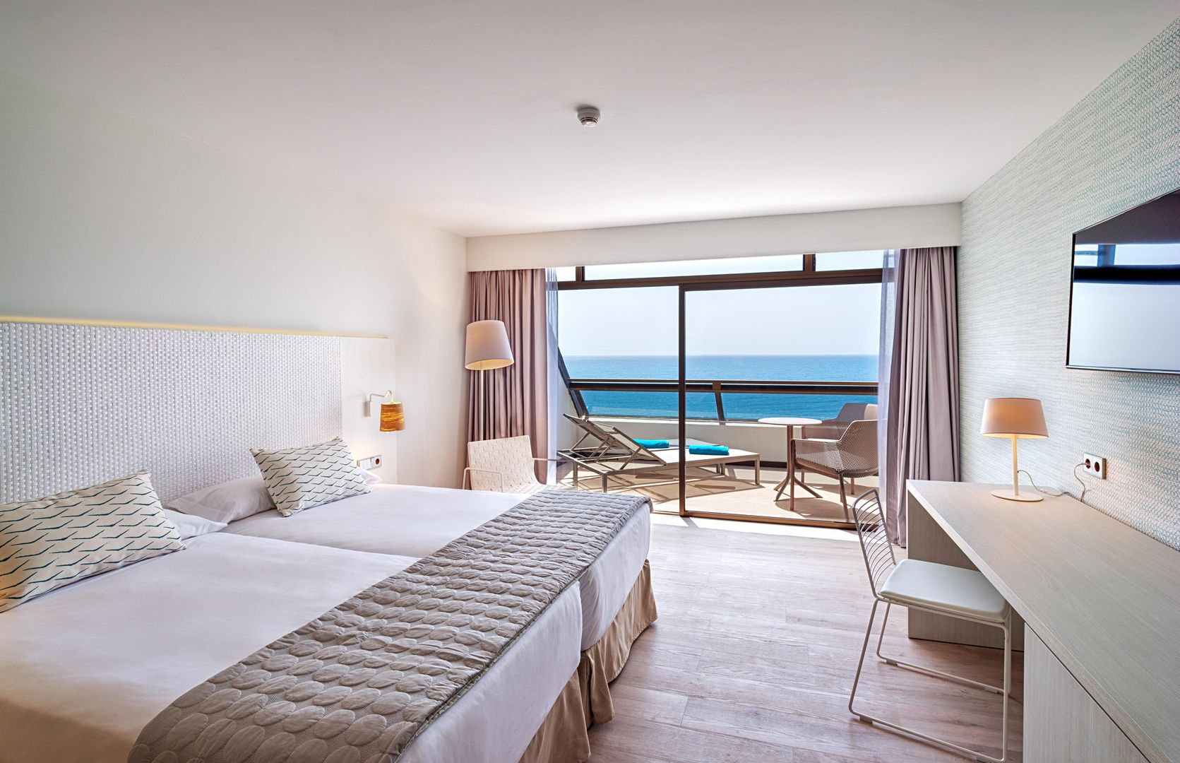 Don Gregory by Dunas