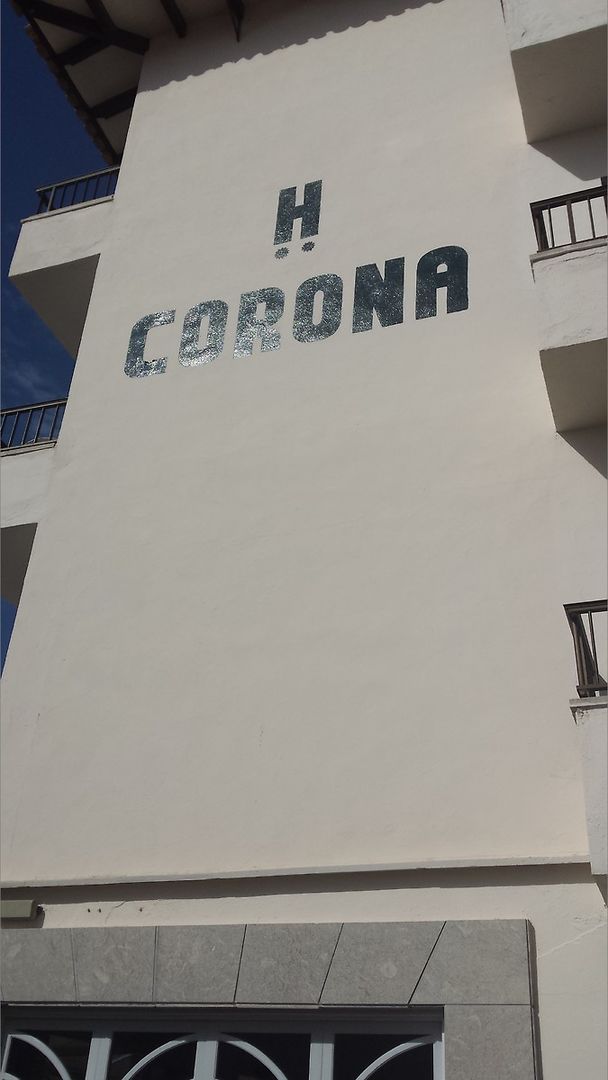 Hostal Port Corona