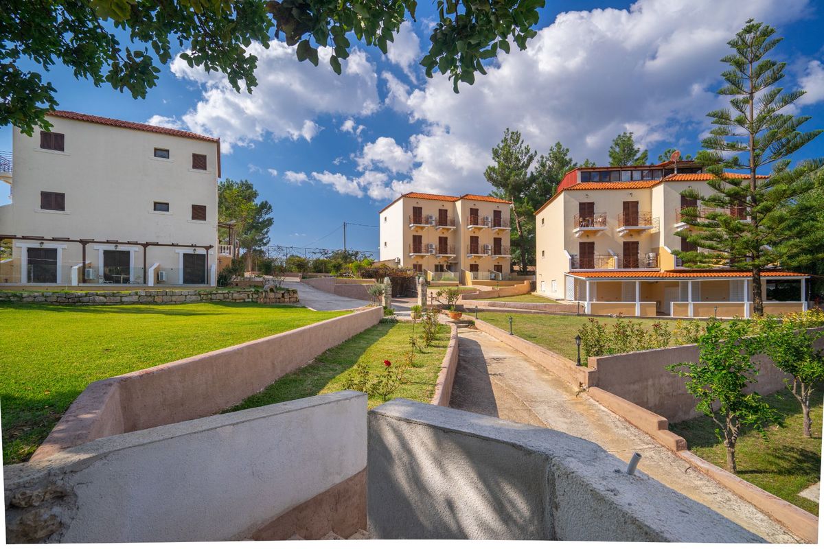 Karavados Beach Hotel