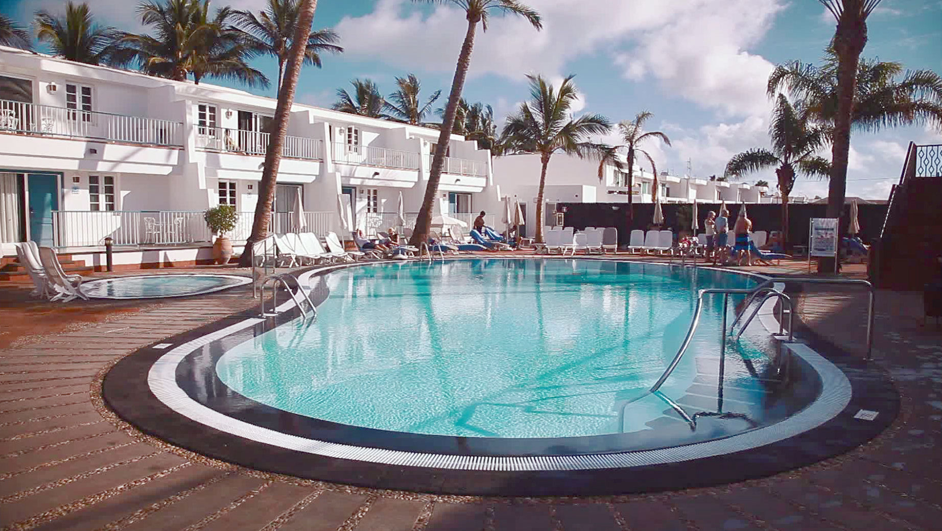 Plus Fariones Apartamentos