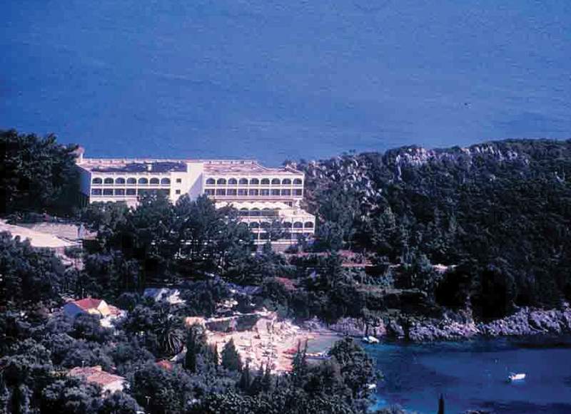 Akrotiri Beach Resort Hotel