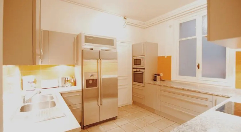 Appartement de Standing Champs Elysees